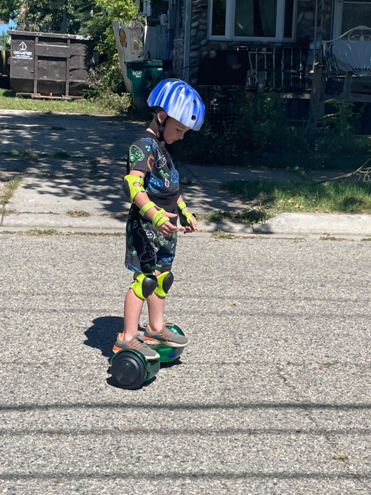 Hoverstar Hoverboard for Kids 7-12, Bluetooth & LED Lights, 2026 Upgraded customer photo 1