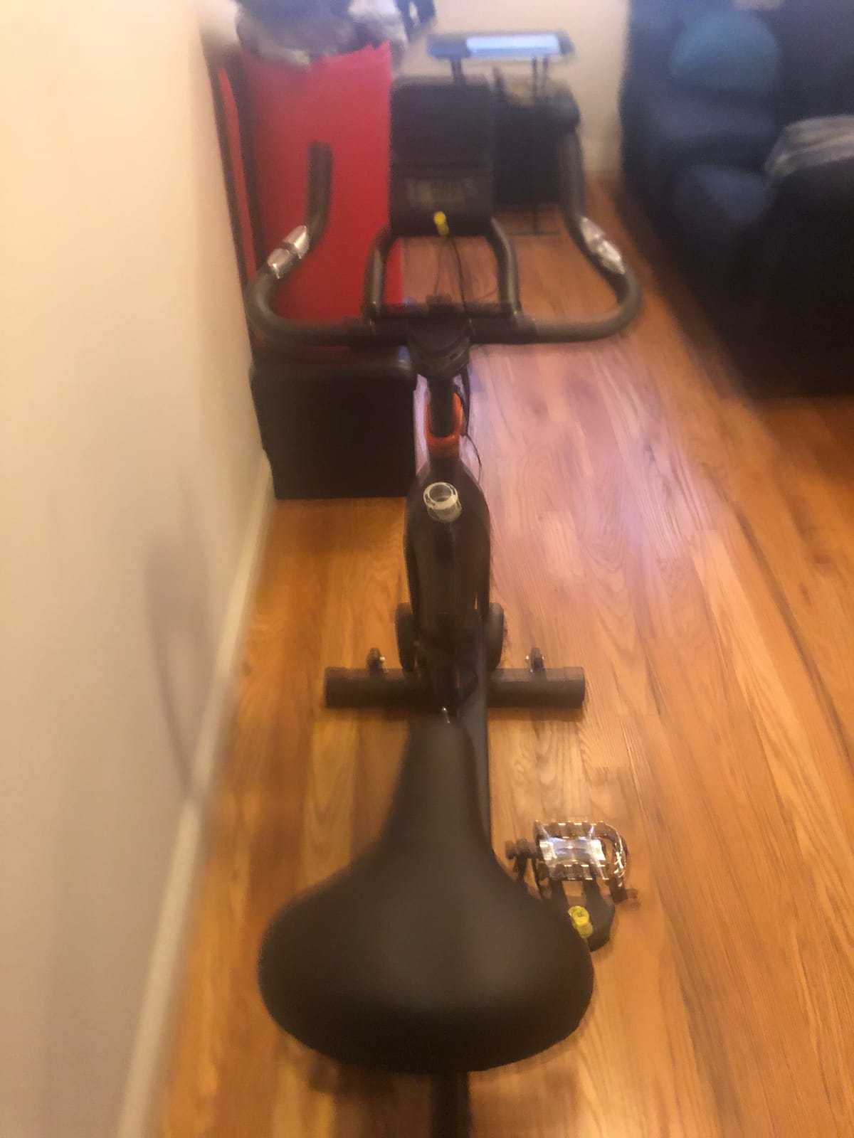 UREVO Smart 11% Incline Treadmill, Walking Pad with AI Smart APP customer photo 1